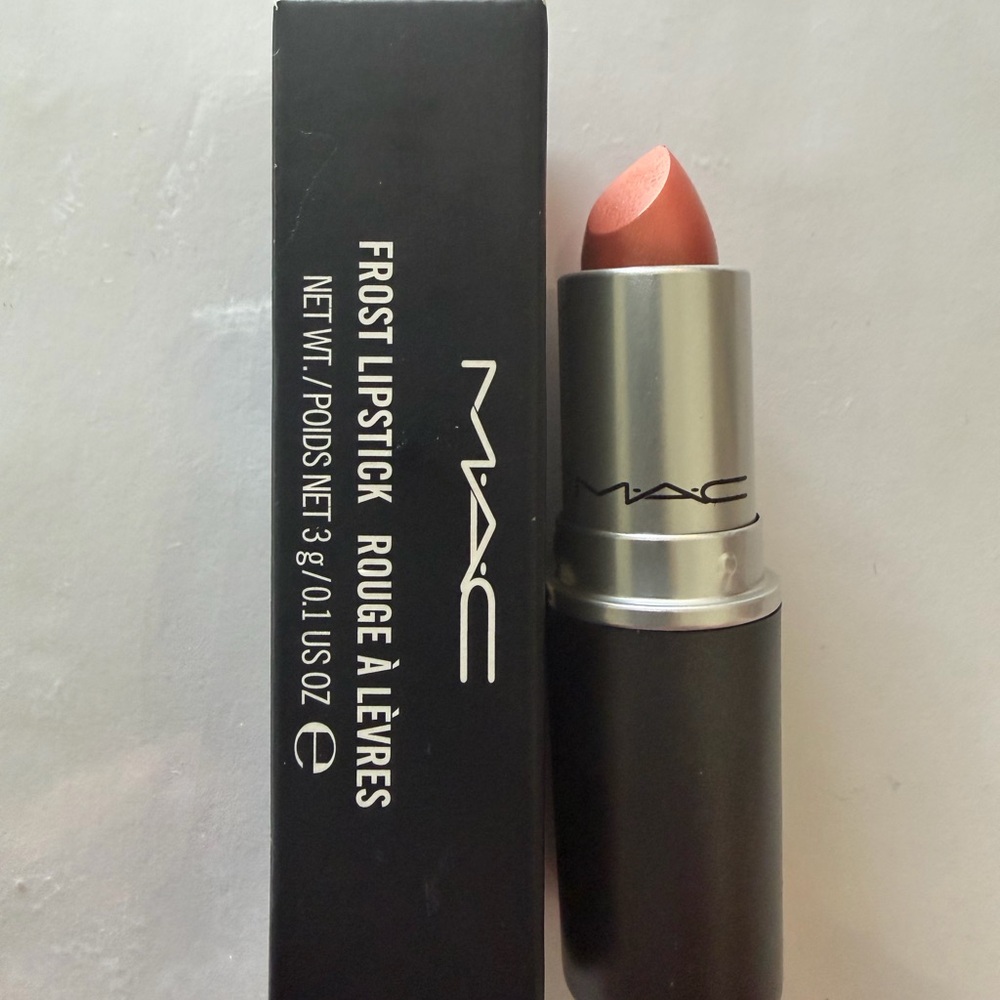 MAC Cosmetics Vintage Frost Lipstick - LA MODE